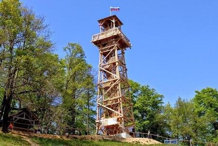 Stolp ljubezni na Žusmu