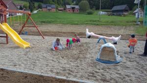 Igrala za najmlajše v KS Šentjur - Rifnik