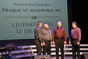 Nastopajoči