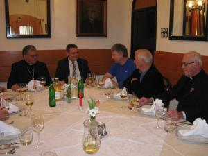 Župan in župniki o svetem in posvetnem