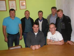 KS Kalobje: (z leve) sedita Franc Trupej, Šafran Simon; stojijo Zdravko Hribernik (predsednik), Ivan Šafran (podpredsednik), Ivan Kocman, Roman Laubič, Cvetko Privšek.