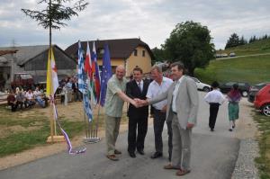 odprtje-dolga-gora-2013-06jun-po-rezu_b