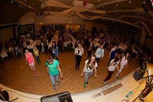 Ubrana pesem in ples udeležencev mladinskega projekta 