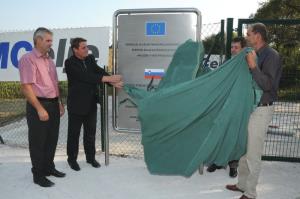 Pri odkritju označevalne plošče so sodelovali (z leve): Janko Pušnik (predsednik sveta KS Ponikva), župan mag. Marko Diaci, Zdravko Zver (CM Celje) in direktor JKP Šentjur Igor Gorjup