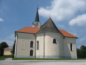 Župnijska cerkev sv. Magdalene v Lazah pri Dramljah