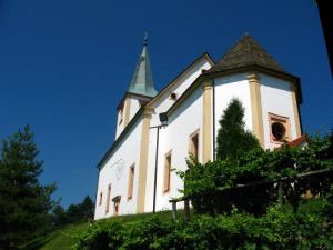 Romarska cerkev sv. Uršule v Vodulah pri Dramljah