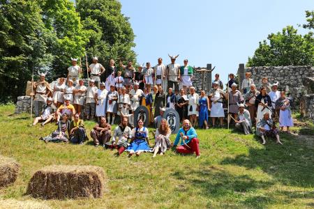 202131584_824099258213401_1223659694104513542_n