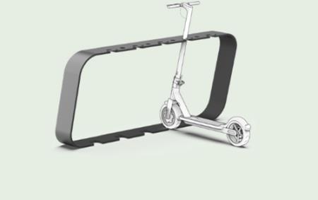 Samostoječe stojalo za skiroje s ključavnico za zaklep