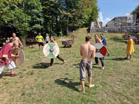 301211632_1227549237787411_2368767059231057132_n