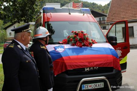 Novo gasilsko moštveno vozilo