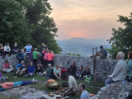 355327454_740175358112742_1962132822614098212_n